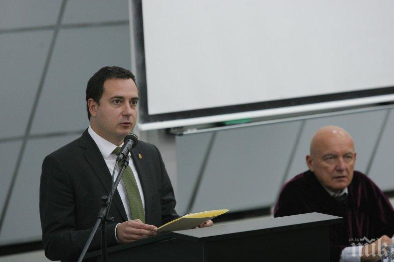 Зам.-министър Николай Павлов присъства на откриването на учебната година в НСА „Васил Левски“