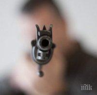 КРЪВ: Изрод застреля две кучета в Девня - хората искат линч за убиеца (СНИМКИ 18+)