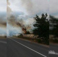 Пожар ограничава трафика по пътя Стара Загора - Чирпан