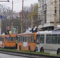 Задигнаха част от контактната мрежа за тролеите в Русе