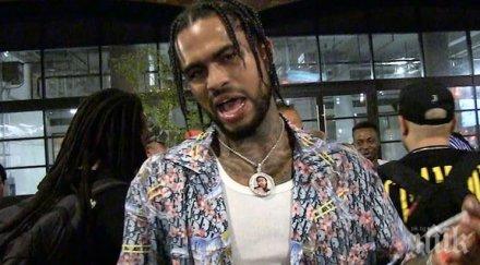 мераклия американски рапър наточи секс две фенки случи нещо неприятно