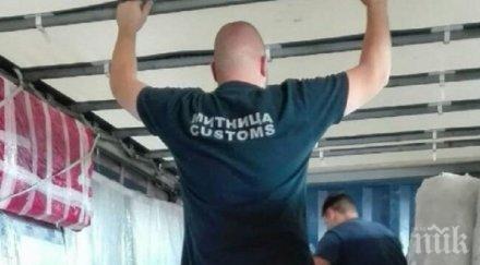 невероятно подсъдими обвиняеми стават митничари