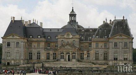 удар откраднаха милиона евро парижки замък