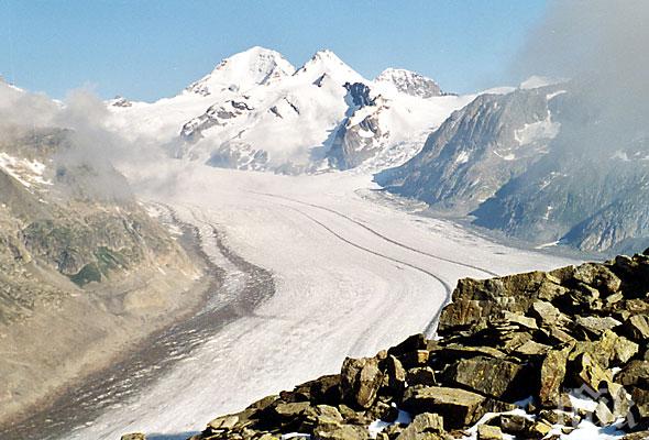 КЛИМАТИЧЕН ШОК: Топи се най-големият ледник в Алпите