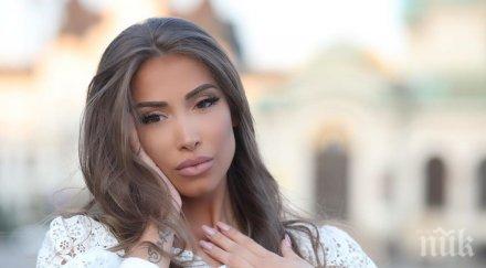 Бившите мъже и родителите осуетили музикалната кариера на Ариа