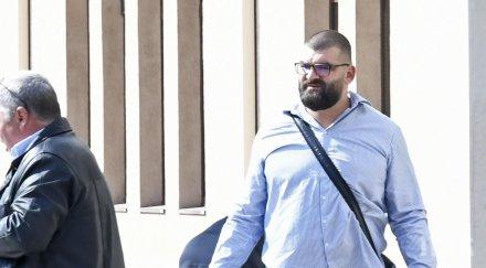 продължава делото божо кравата стрелбата митьо очите снимки