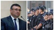 ИЗВЪНРЕДНО В ПИК TV: Академията на МВР чества 50-годишен юбилей на старта на новата учебна година (ОБНОВЕНА/СНИМКИ)