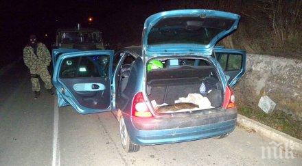 задържаха бракониери разфасован глиган багажника