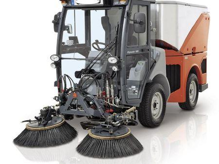 В Айтос купуват супермодерна техника - ще мие улиците и ще чисти сняг