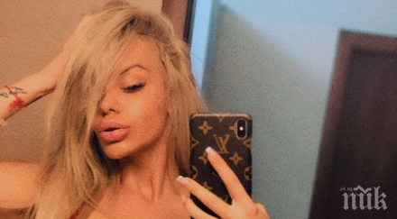 горещо кристин големите бомби татуира мандала корема