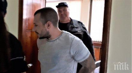 Бруталният рецидивист Тетката вилня отново - атакувал колата на мъж в Бургас