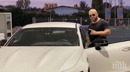 ловецът мигранти динко изфука нов мерцедес 350 бона снимки