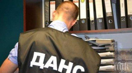 доведоха белезници обвинените подкуп инспектори даи пловдив снимки