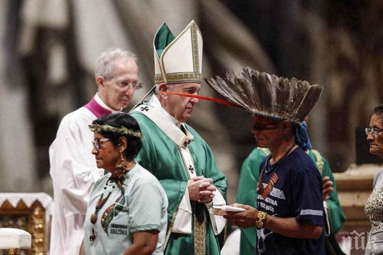 Папата дебатира с епископи от Амазония ръкополагането на мъже в брак