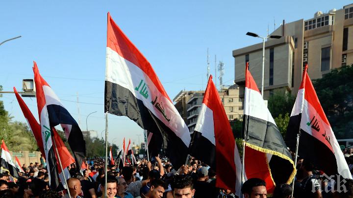 АНАРХИЯ: Кървави протести в Ирак - има жертви и много ранени