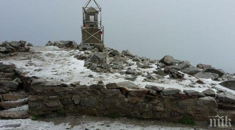 Снежна покривка по високите върхове в България