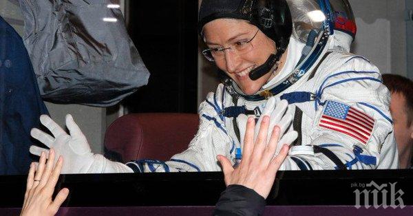 НАСА планира космическа разходка на жени този месец