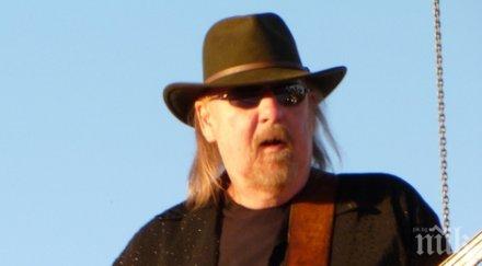 почина лари юнстром линърд скинърд