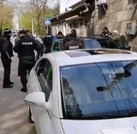 АКЦИЯ В САРАФОВО: Полиция щурмува къща, оказа се лаборатория за пико