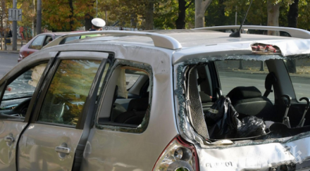 лудост пловдивчанин изпотроши паркирани коли