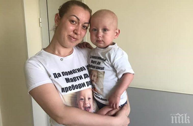 БЛАГОРОДЕН ЖЕСТ: Варненки продават на търг абитуриентски и булчински рокли за лечението на бебето Мартин