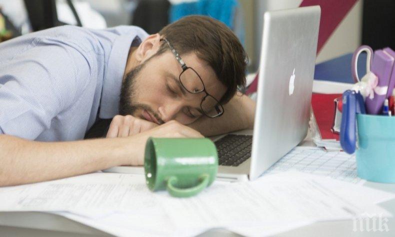 Удря ни инсулт, ако работим по 55 часа седмично