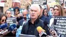 ИЗВЪНРЕДНО В ПИК TV: Волен Сидеров и "Атака" на протест пред президентството заради черната кампания срещу България (ОБНОВЕНА)