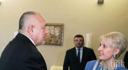 извънредно пик английската посланичка ема хопкинс силни думи реакцията борисов расисткия скандал