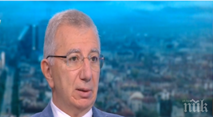 лекарят годината проф пламен панайотов изкушава 000 паунда заплата лондон