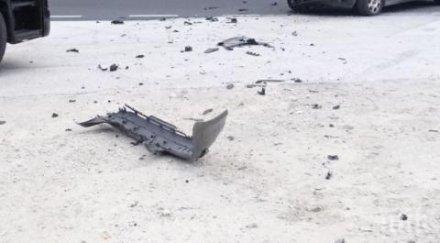 товарен автомобил помля стадо кози