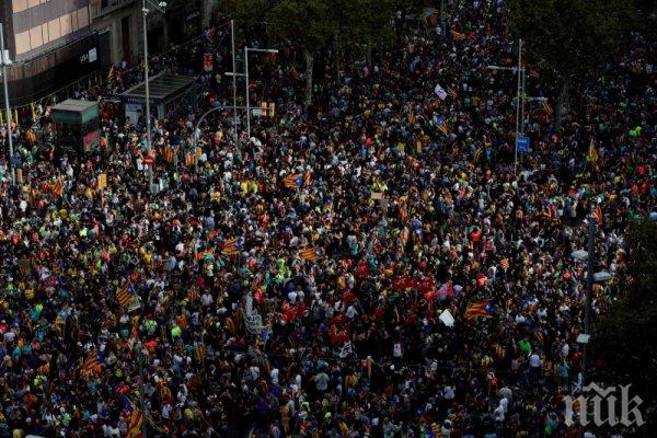 Многохилядна стачка блокира Барселона