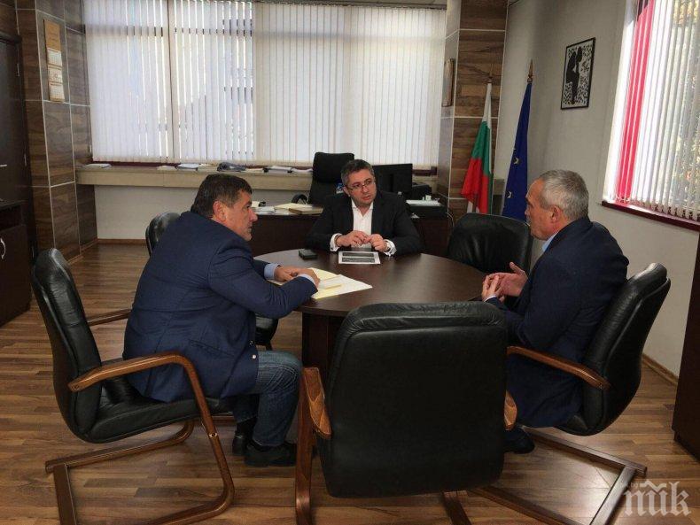 Край на проблема с водата и изграждане на околовръстно с Цветан Костадинов кмет на Червен бряг - Николай Нанков със зелена светлина за проектите