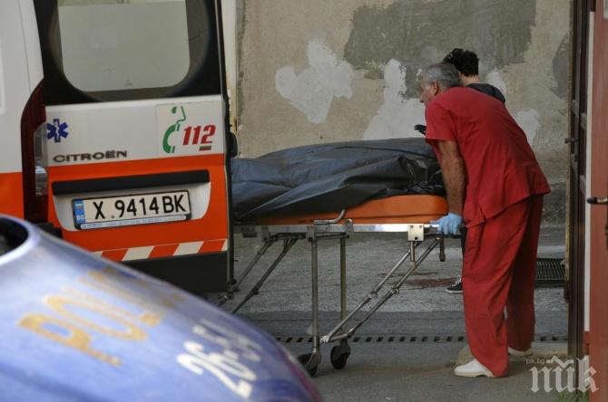 ТРАГЕДИЯ: Мъж падна през отворен прозорец от шестия етаж в Хасково, издъхна на място (СНИМКИ 18+)