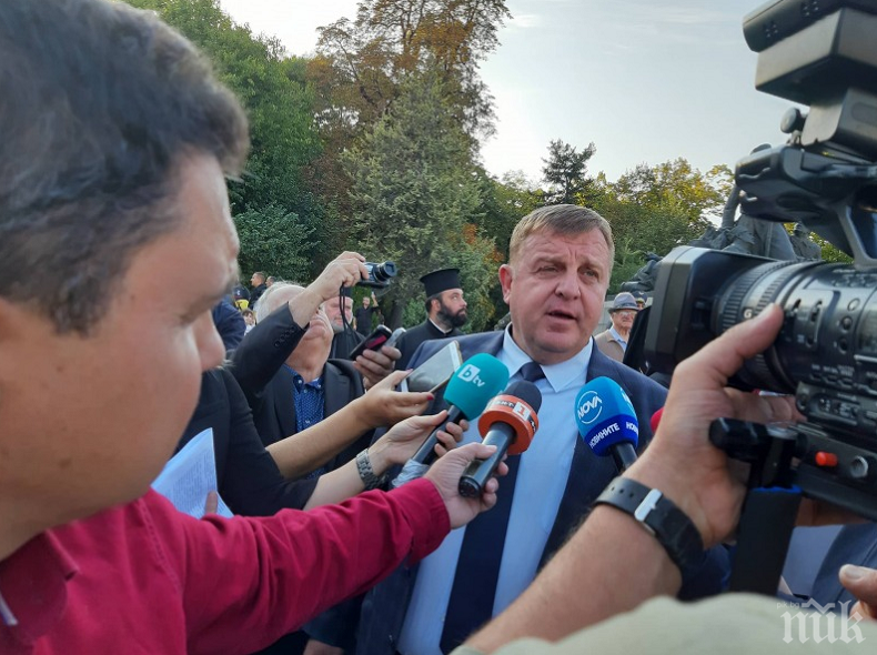 Министърът на отбраната Красимир Каракачанов: Няма модерна държава без модерна армия (СНИМКИ)
