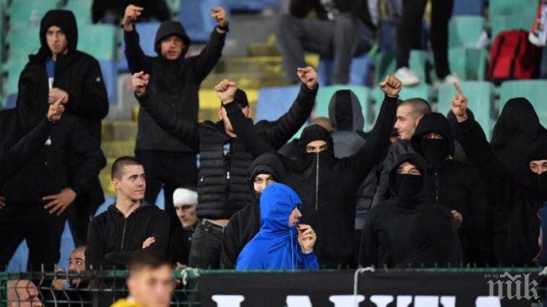 Съдът гледа мярката на 18-годишния хулиган от мача с Англия