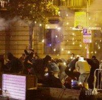 Над 200 пострадали при поредните сблъсъци между протестиращи и полиция в Каталуния