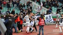 В ДРАМАТИЧЕН СПОР: "Смърфовете" победиха "армейците"...