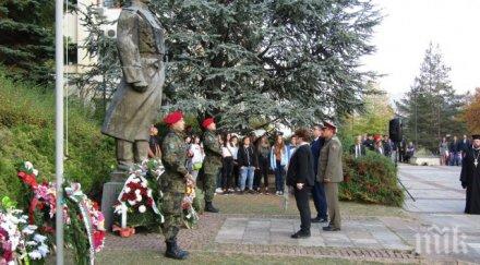 смолянчани поклониха родопската шипка
