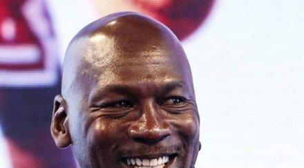 пример майкъл джордан отвори клиника бедни родния град