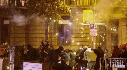 200 пострадали поредните сблъсъци протестиращи полиция каталуния