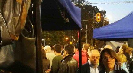 първо пик атанас атанасов дебъ лично дирижира незаконния протест орлов мост метежниците блокираха града целят хаос напрежение вота снимки