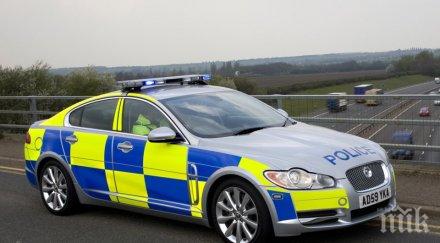 крадла погрешка качи полицейска кола арестуваха