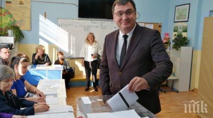 куриоз славчо атанасов гласува скъсана бюлетина пловдив