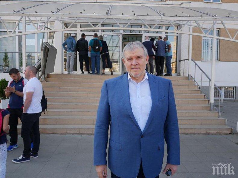 Лидерът на СДС Румен Христов гласува за по-добра управа на София