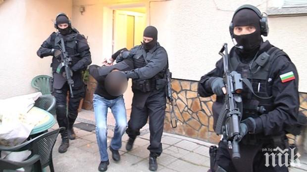 Арестуваха наркодилъри в Пловдив