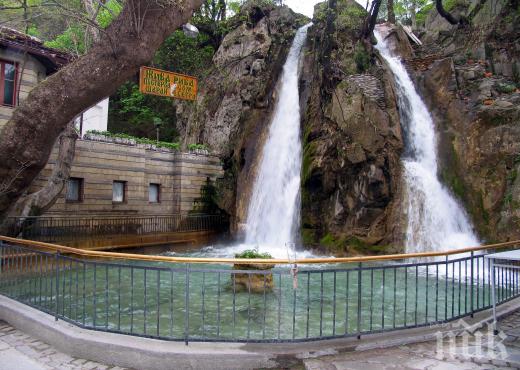 Инспектори влязоха в култов ресторант край Пловдив - жена от кухнята изчезна безследно след акцията