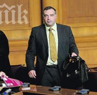 Антон Кутев пред ПИК: Плевнелиев, Цветелина Бориславова, братя Прокопиеви и Огнян Донев стягат нов десен проект