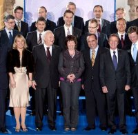 Окончателно: Първите дипломати на ЕС включиха 