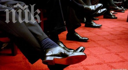 евродепутатите космически заплати тънат разкош