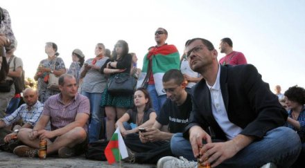 очертава дълга нощ блокада донесоха кафе протестиращите